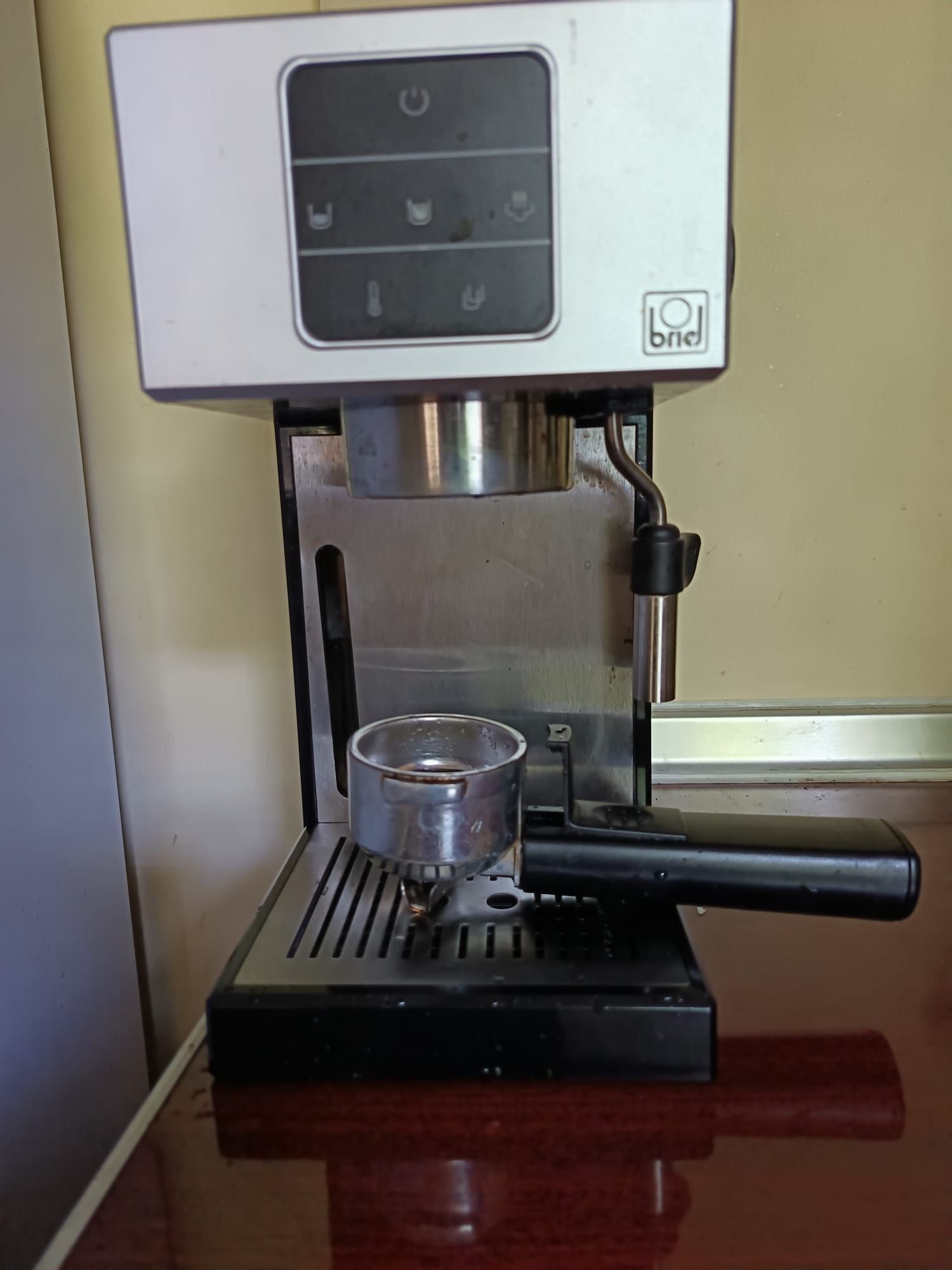 ПРОДАВА  Кафемашина еспресо Briel AS03 PRETA, 1000W, 20 bar, черен