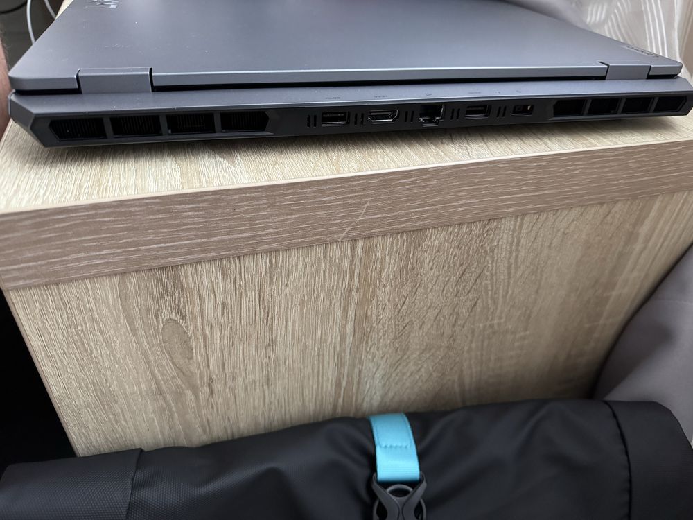 Lenovo LOQ 15IAX9 *нов*  *гаранция*