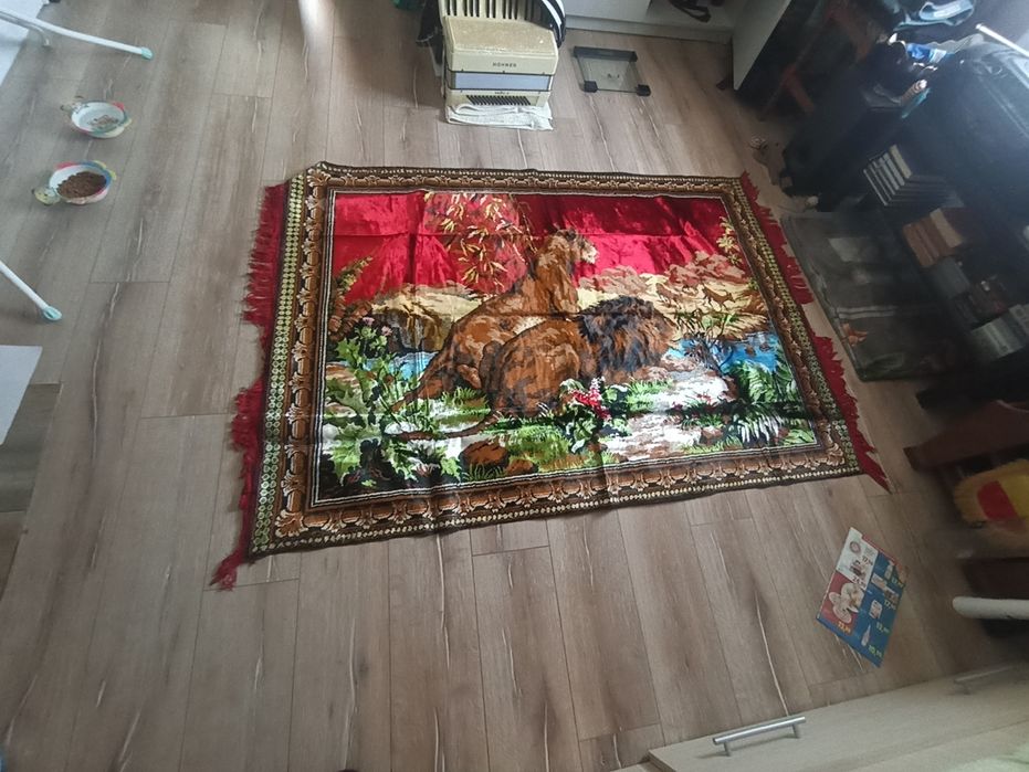 Vând carpetă persană originală /Nouă !!!
