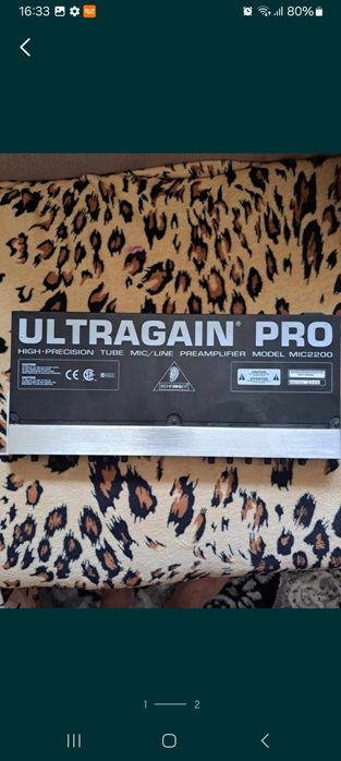 Vând preamplificator de microfon/instrument