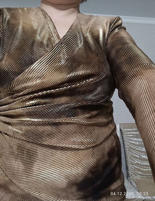 Блуза золотистая