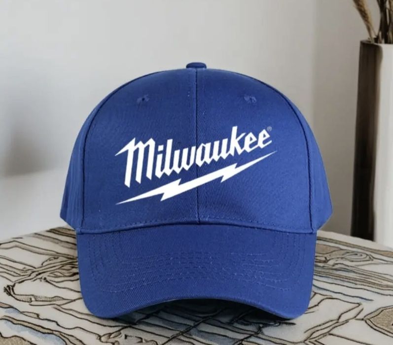 Sapca Milwaukee pe mai multe culori
