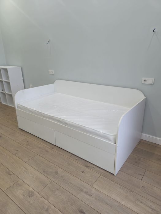 Продам подростковую кровать и шкаф