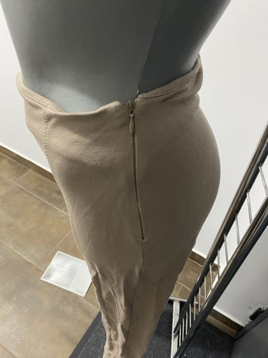 Pantaloni tip colanti