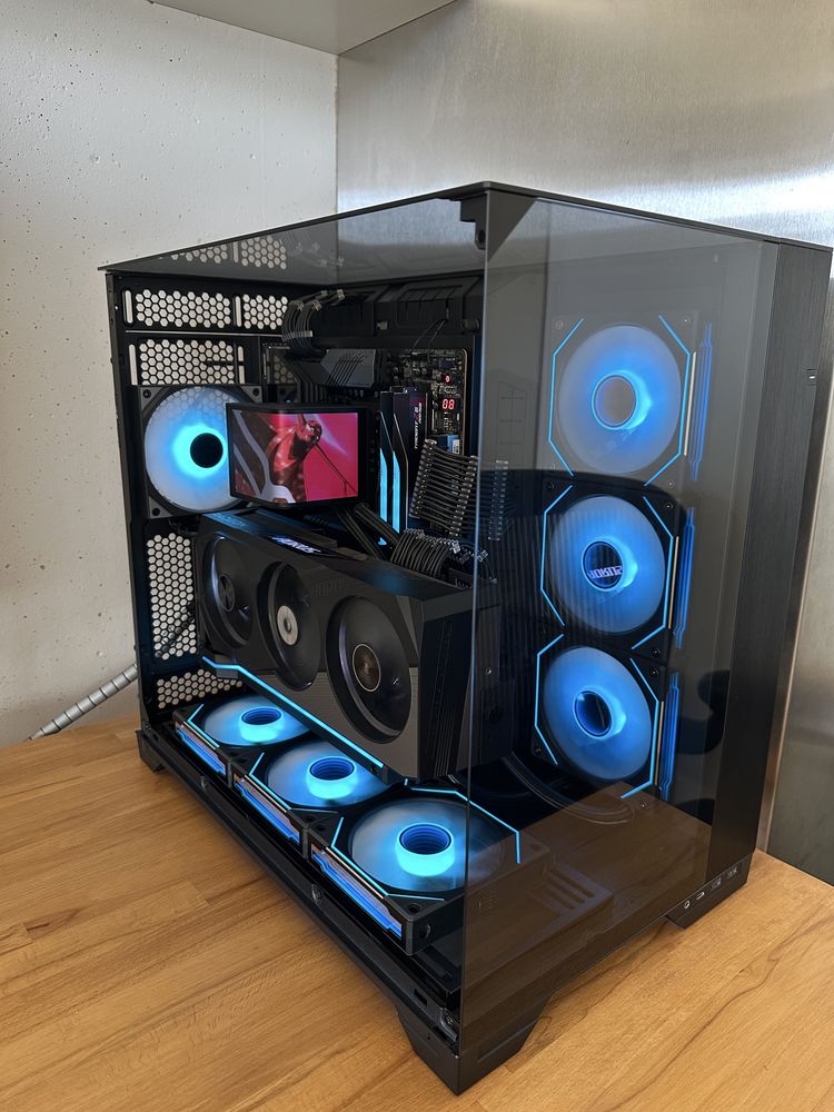 Геймърски компютър – High-End (Ryzen 7 7800X3D + RX 7900XTX)