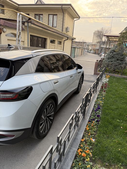 Volkswagen id 4 panarama tom