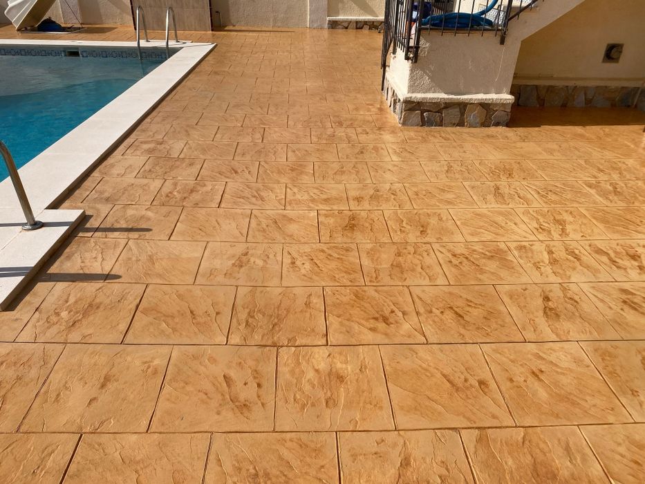 Beton Amprentat și Vertical