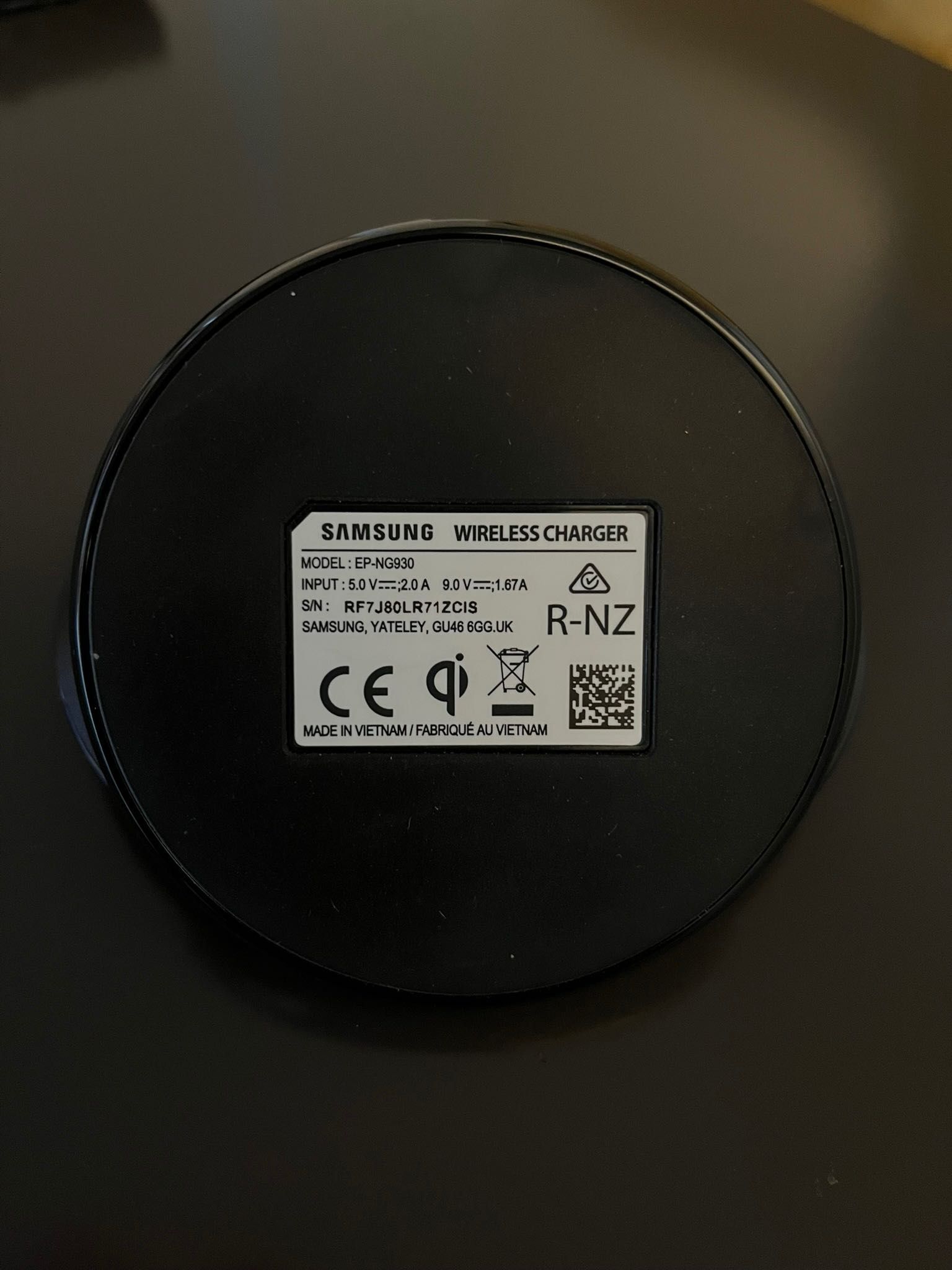 Samsung Wireless Charger (Fast Charge) - безжично зарядно