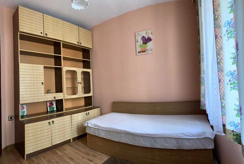 Дава се под наем Двустаен апартамент в Бургас, Възраждане - 60 кв.м за 178.5 € - Снимка #2