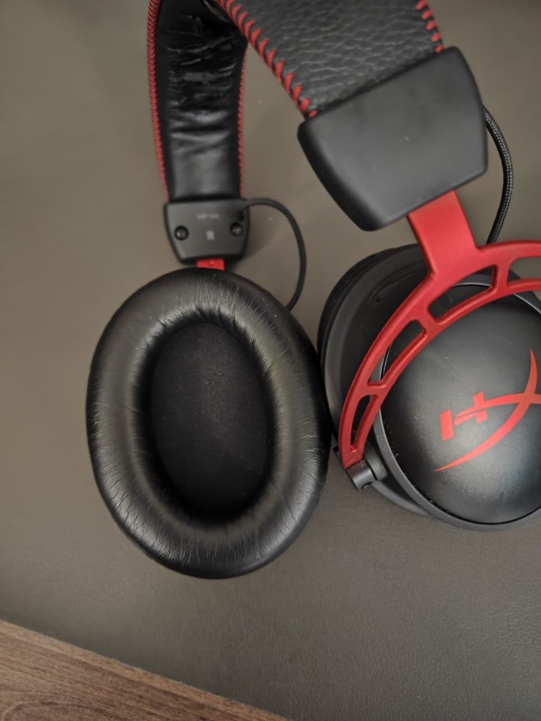 HyperX cloud alpha wireless