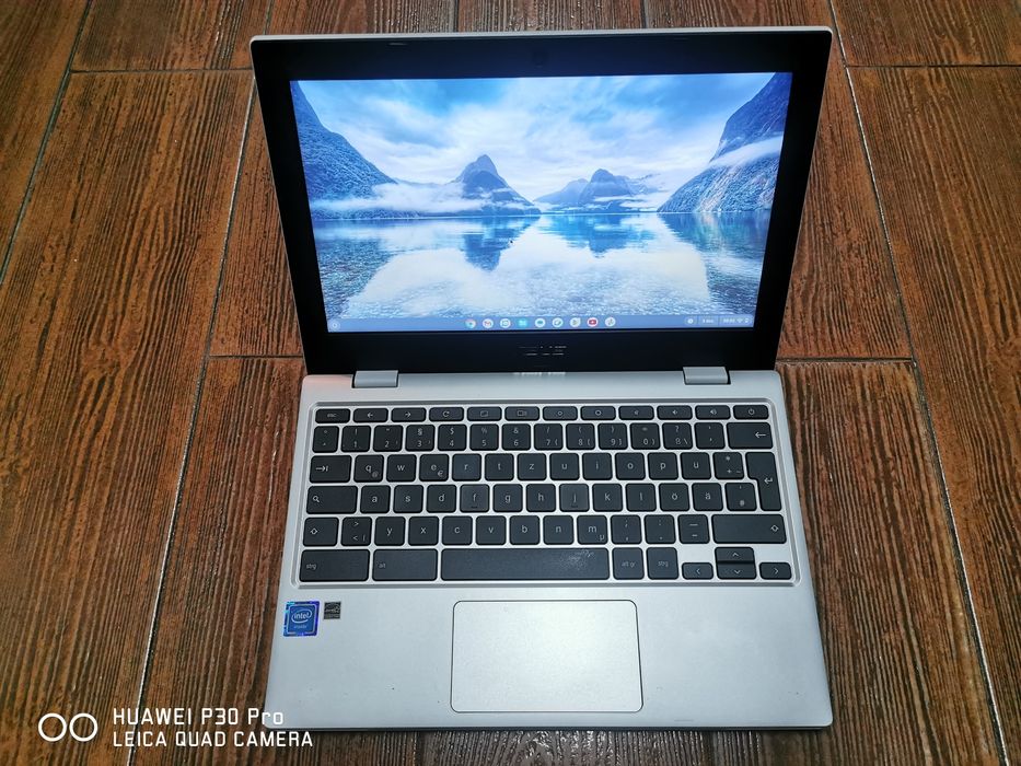 ASUS Chromebook CX1101 Oferă!