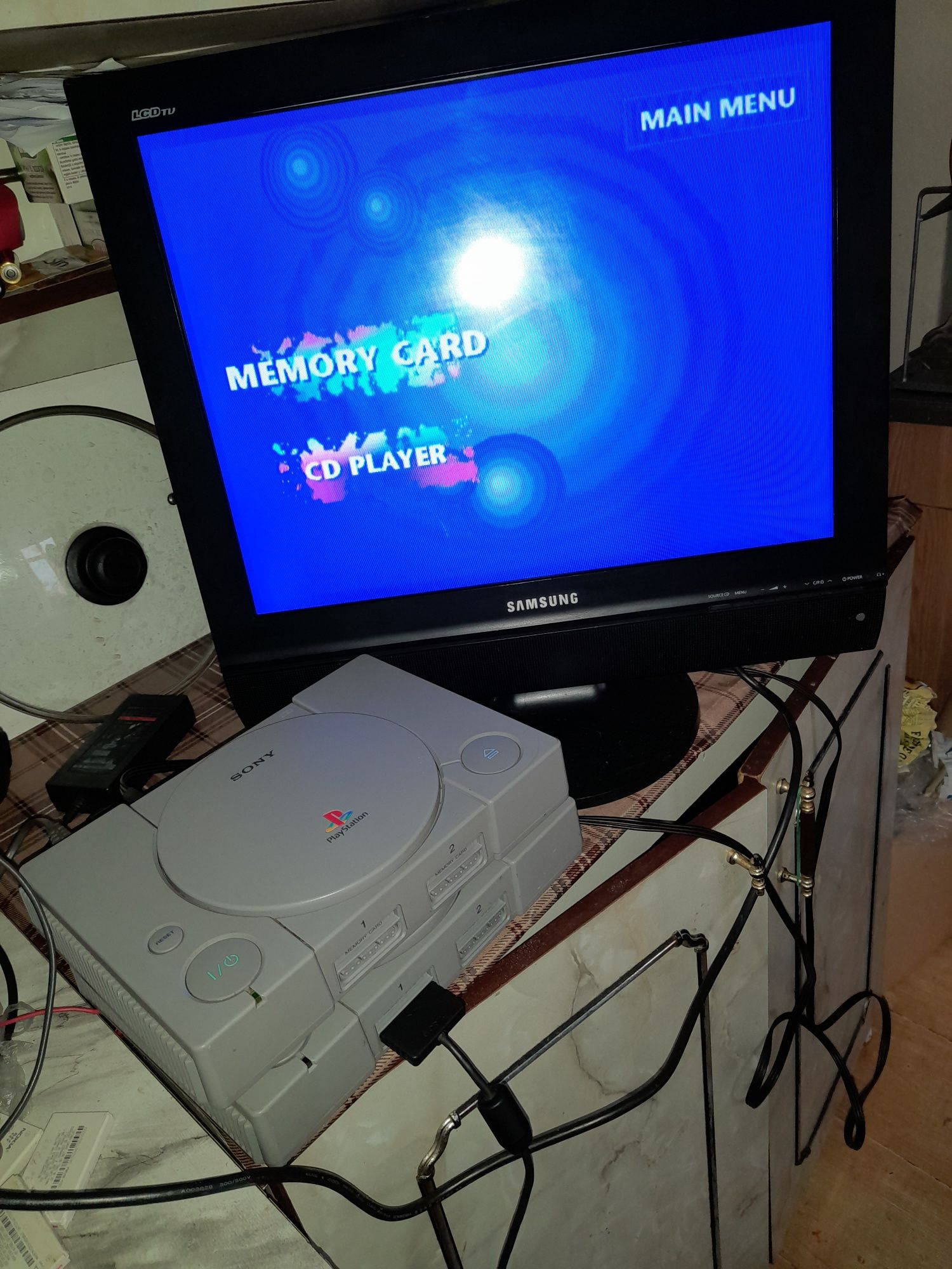 PlayStation 1 sony cu cablu TV