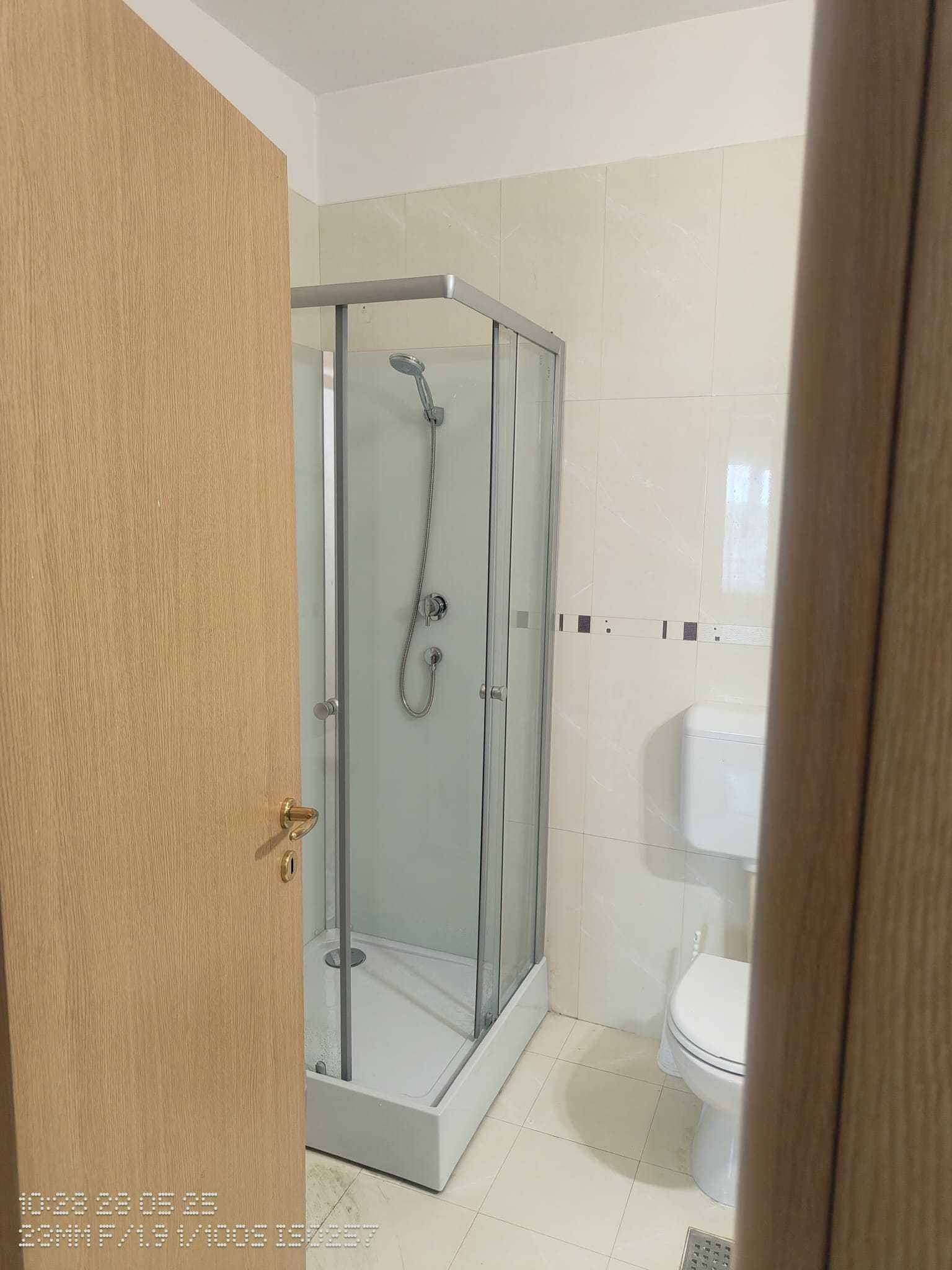 Inchiriez apartament 3 camere in Prelungirea Ghencea Complex Primavara