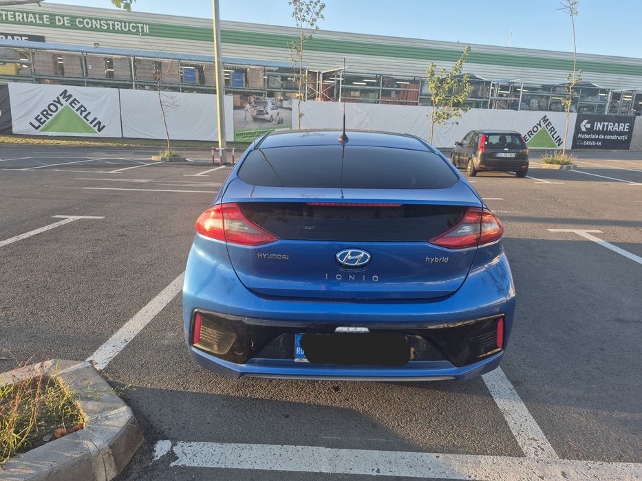 Hyundai ioniq hybrid