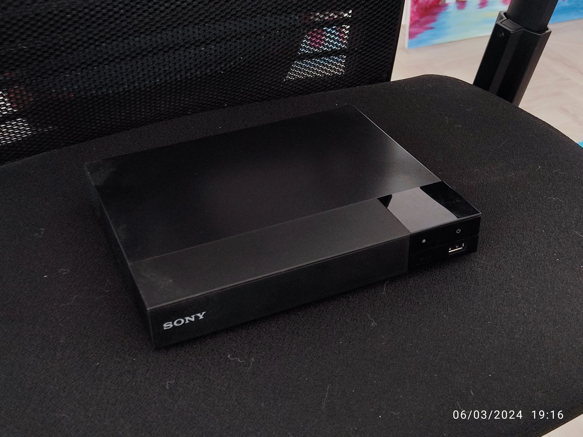 Blu-ray плеър Sony BDP-S1700