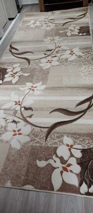 Covor mare bej cu flori