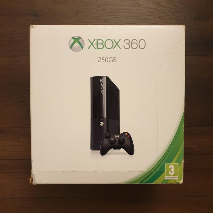 Xbox 360 E 250Gb complet la cutie