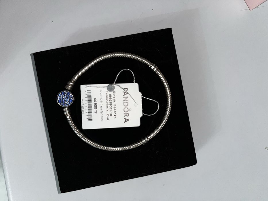 Продам оригинальный браслет Pandora