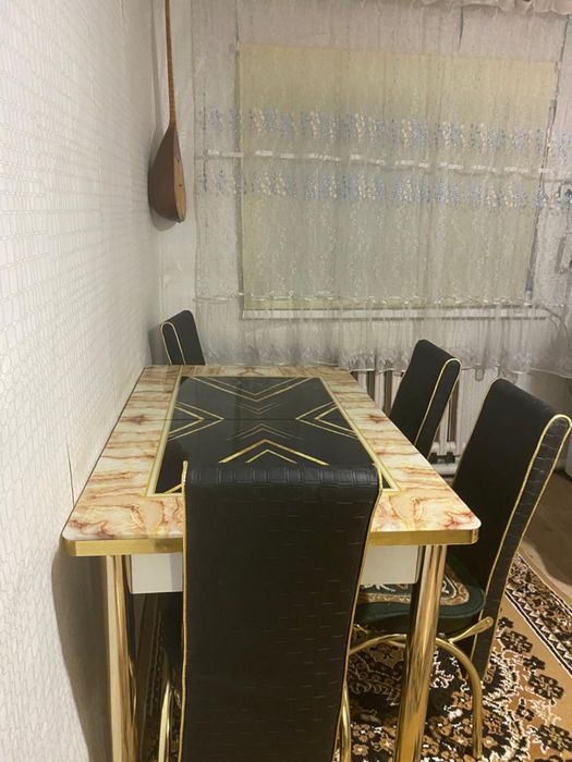 Продам стол со стульями