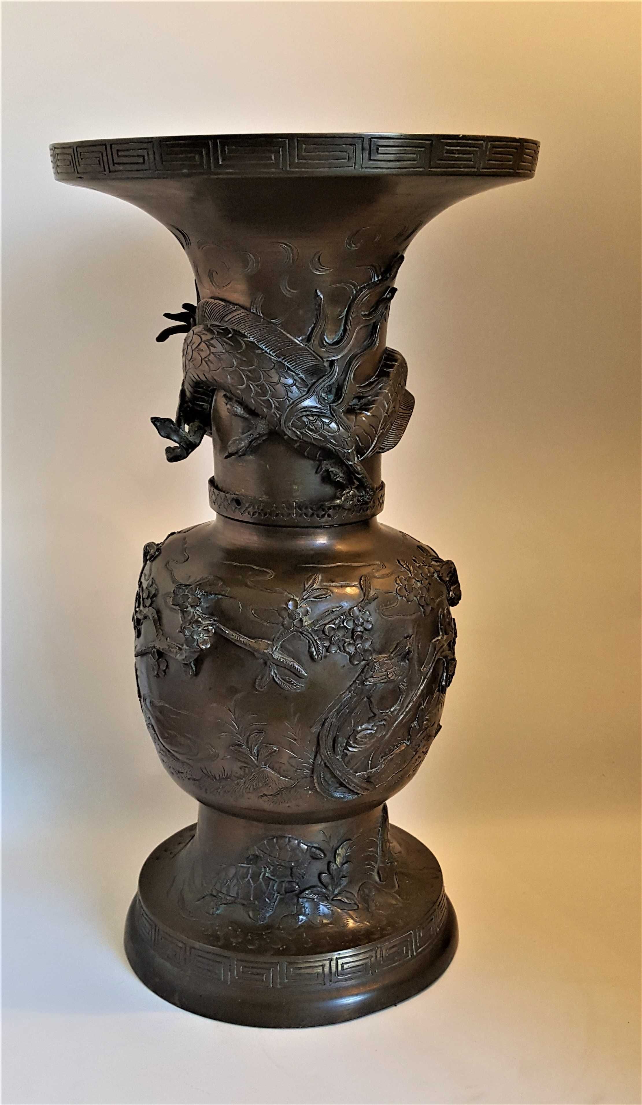 Vaza vintage din bronz, dimensiune mare