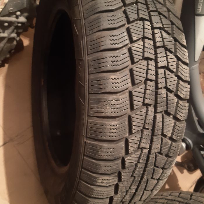 Зимни гуми 185 65 15      2 бр