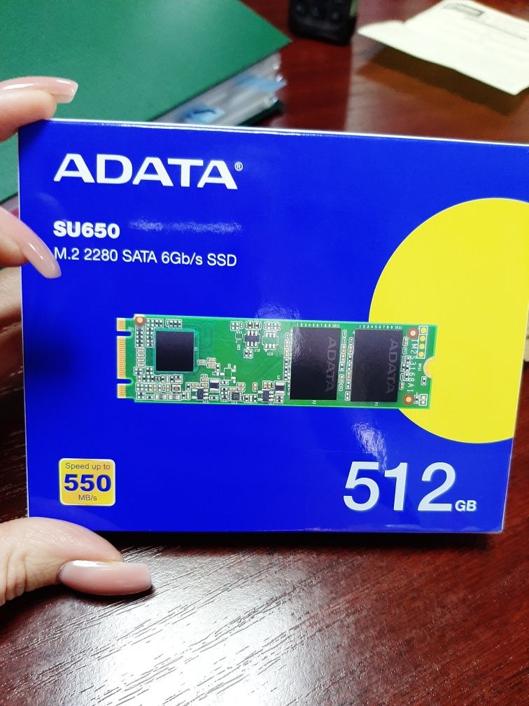 Твердотельный накопитель SSD ADATA Uitimate