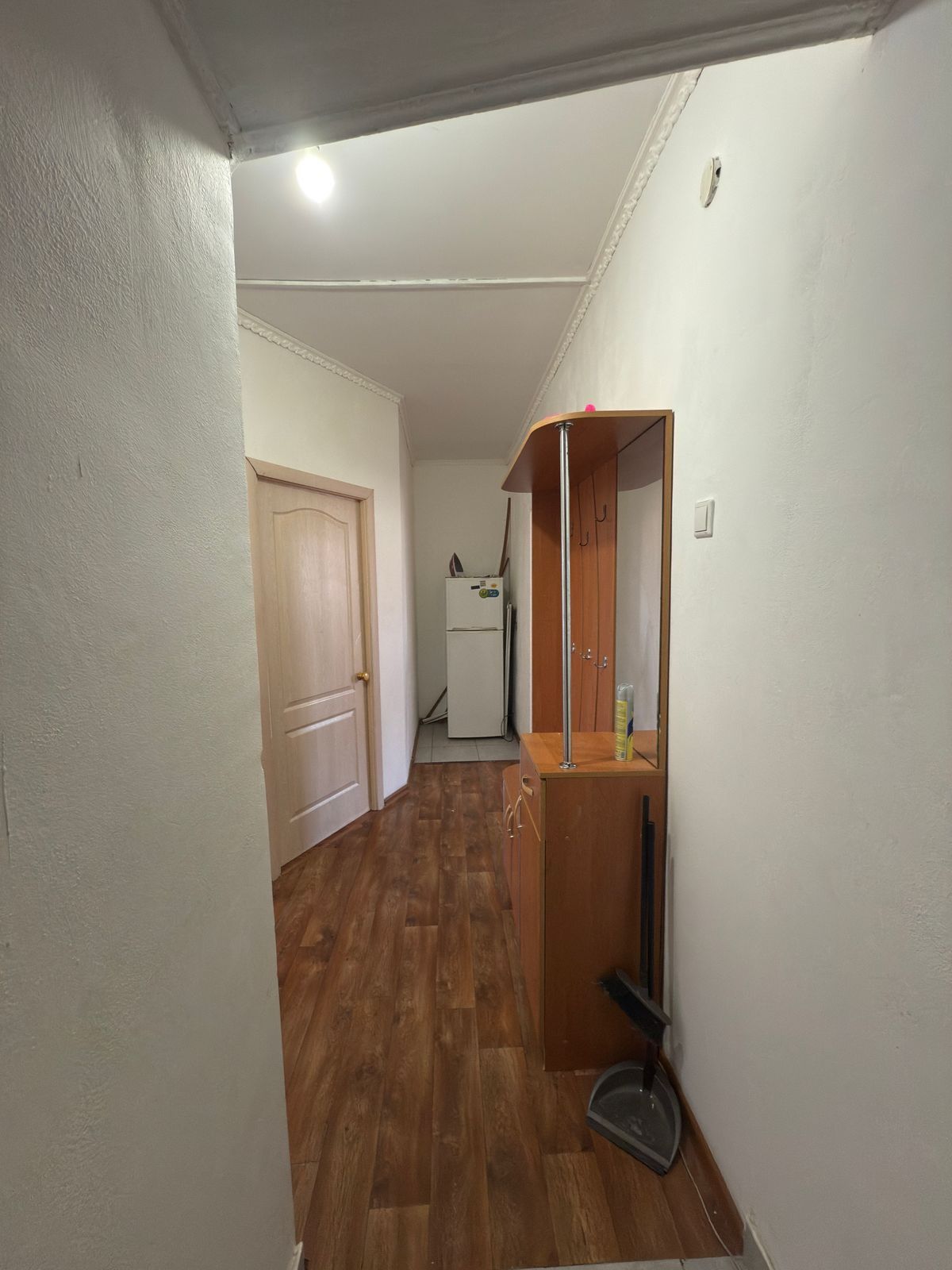 Продаётся 2 комн, 20 школа