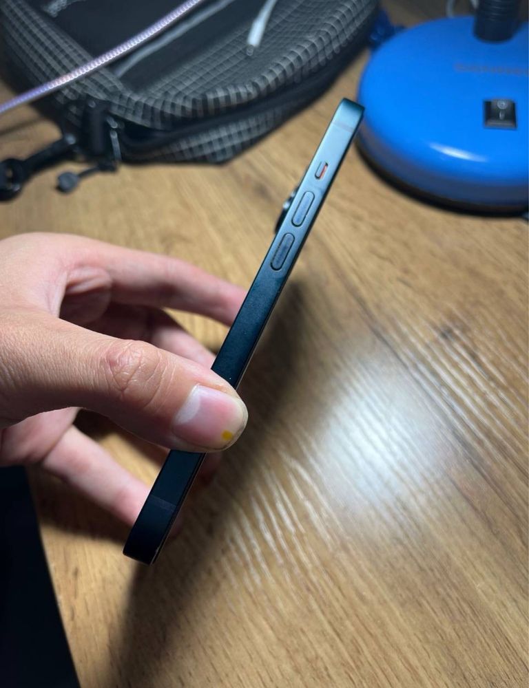 В продаже iPhone 14 в идеальном состояние