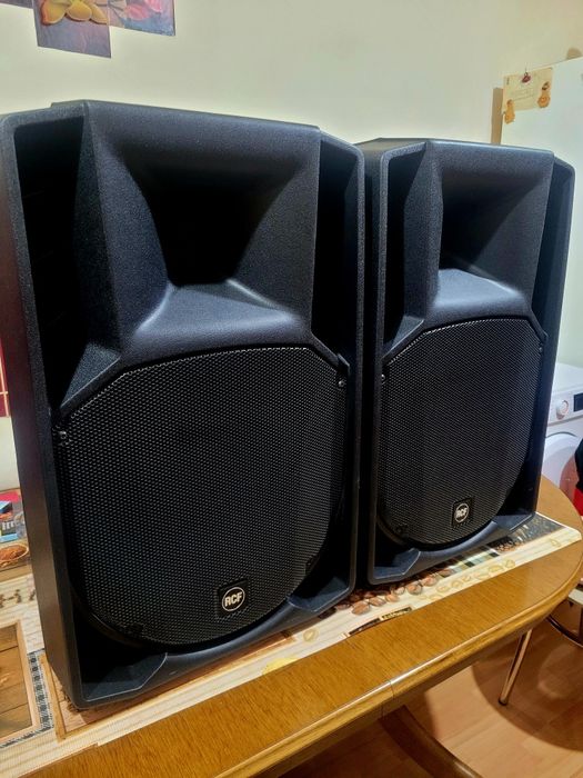 Boxe active RCF 735A  cu huse  fixe