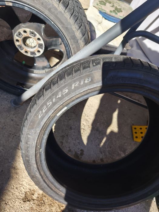 Vand 2 anvelope 225/45/R18