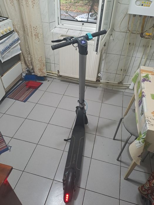 Vând trotineta cecotec bongo seria a sau schimb cu ps5