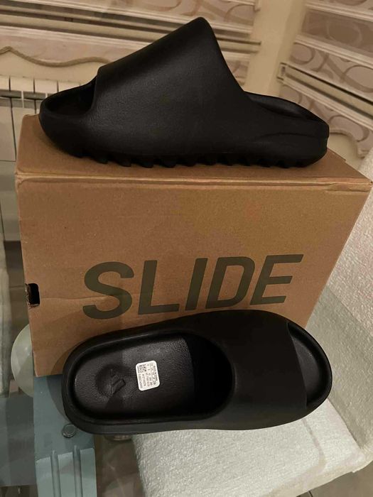 Yeezy Slides 42 и 43 номер
