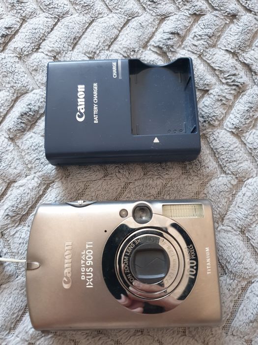 Aparat foto digital Canon ixus 900 Ti