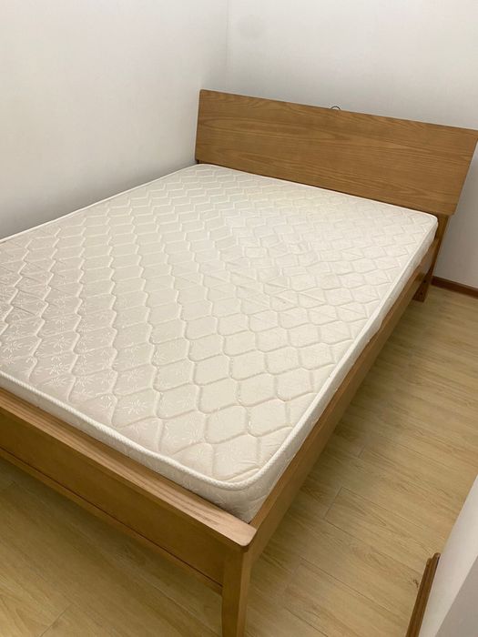 Продается 2х спальная кровать качественная