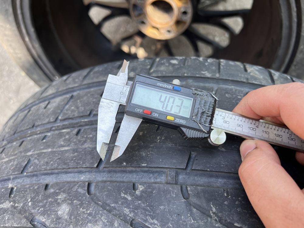275/40/19 2 броя летни гуми Pirelli