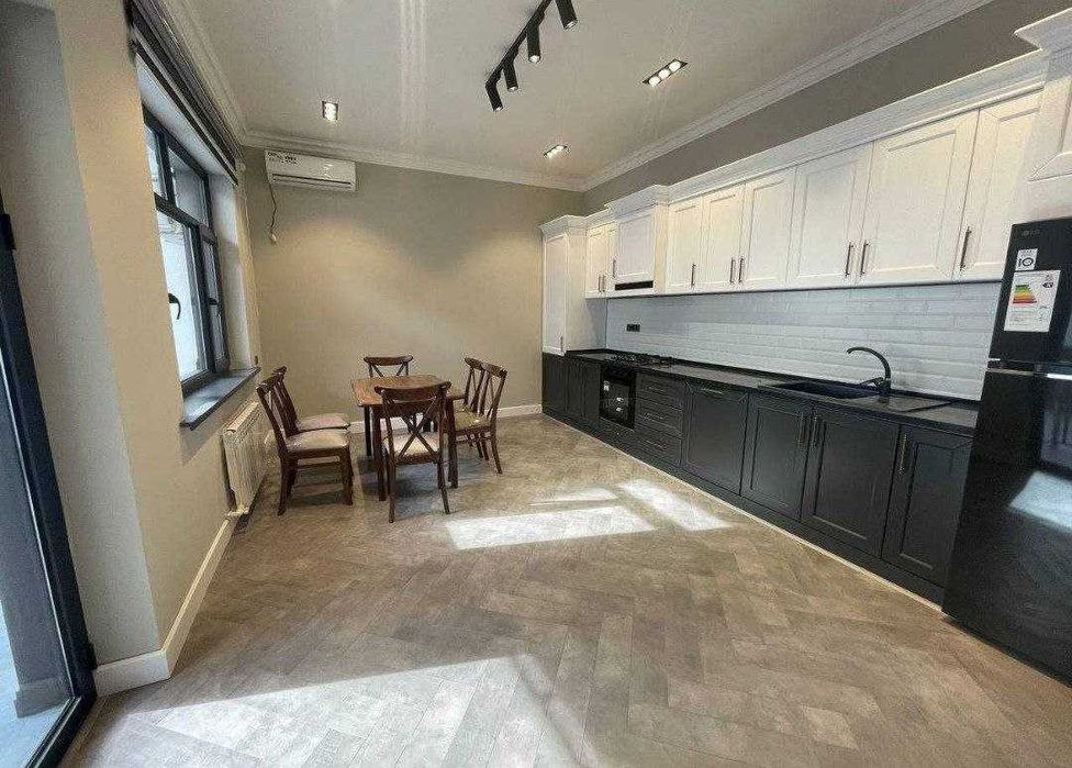 СДАЁТСЯ дом метро бодомзор