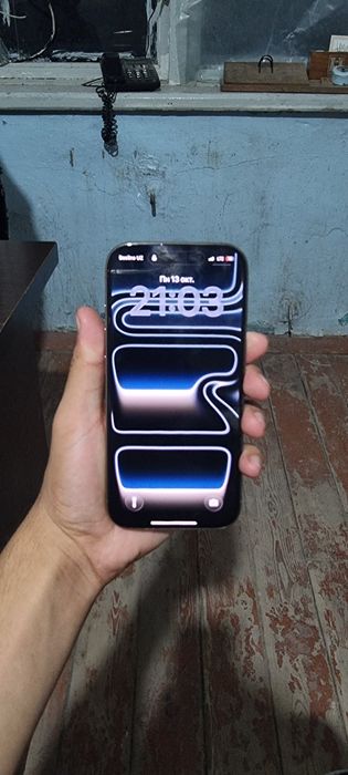 IPhone 16pro gold