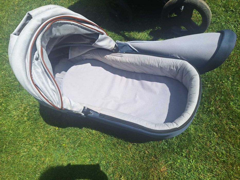 Бебешка количка Bexa