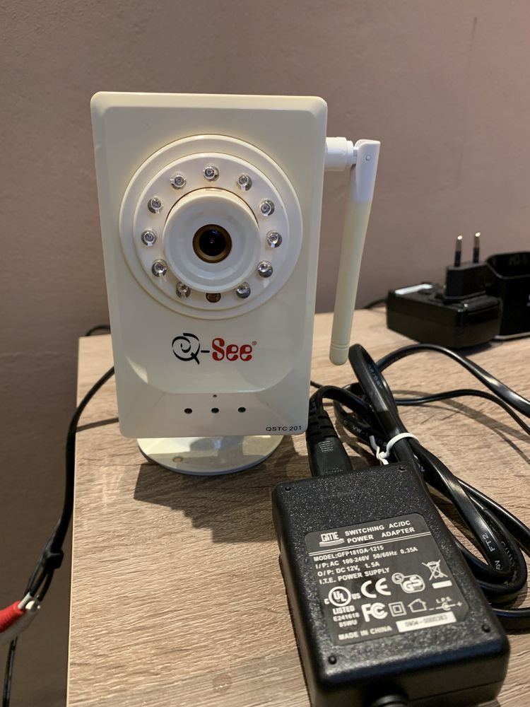 Q - See  QSTC 201/ 211 IP- Camera