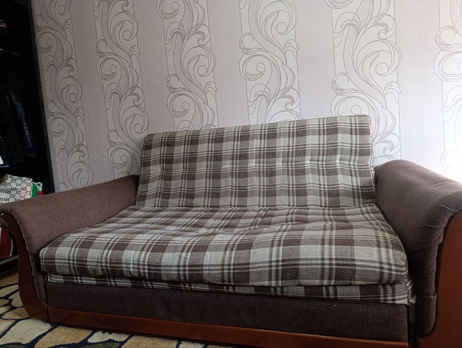 Продается диван б/у