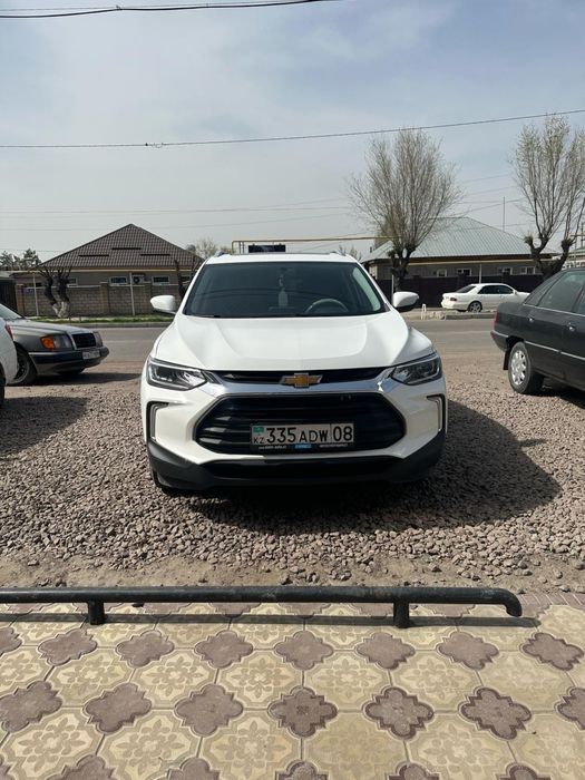 Продам автомобиль CHEVROLET TRACKER