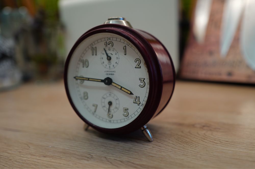 Ceas de masa JUNGHANS Bivox alarma tritium mitar