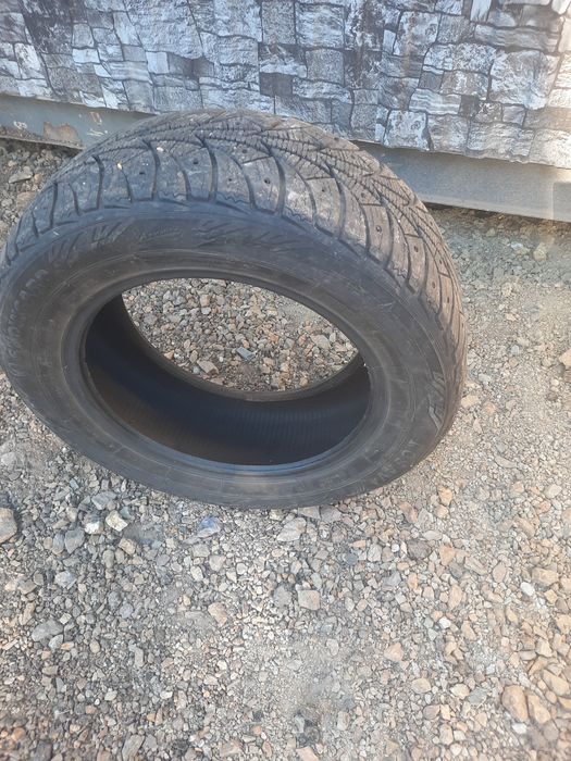 Продам шину  б/у в хорошем состоянии  R 16 215/60