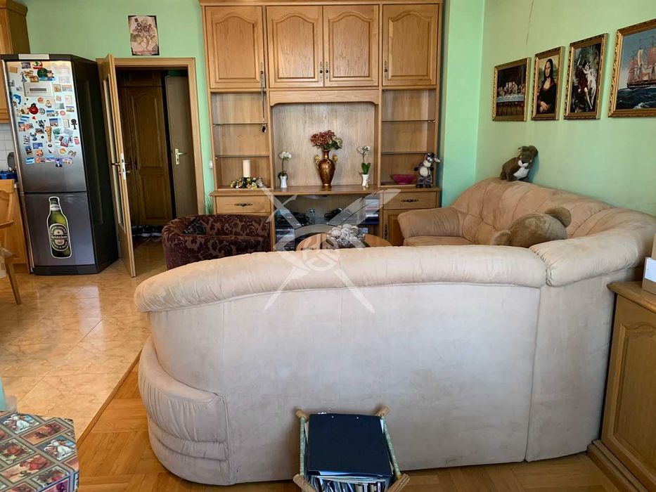 Продава се Тристаен апартамент в София, Център - 105 кв.м за 3191 €/кв.м - Снимка #2