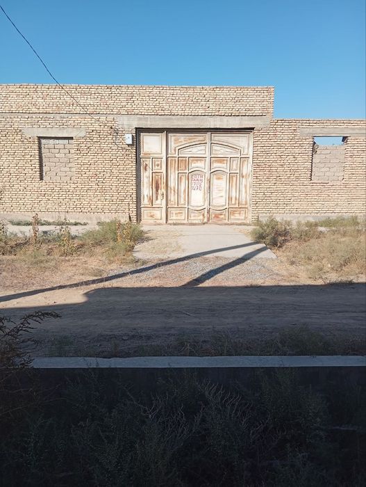 Ховли сотилади  6 сутик