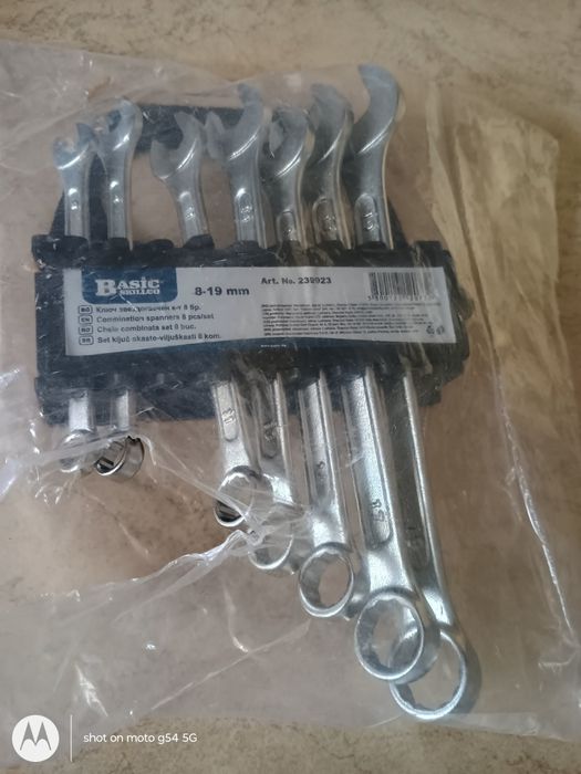 Нов комплект звездогаечни ключове 7 бр. 8-19 мм, хром-ванадий, стойка