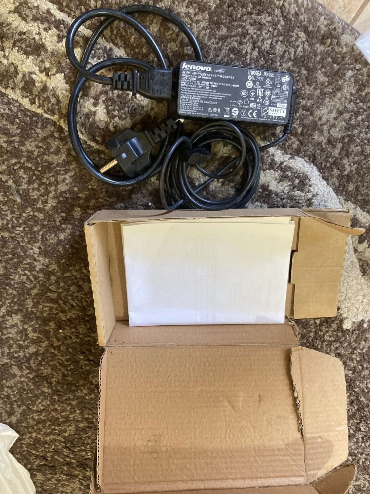 Зарядно за лаптоп Lenovo - 20v-2,25A