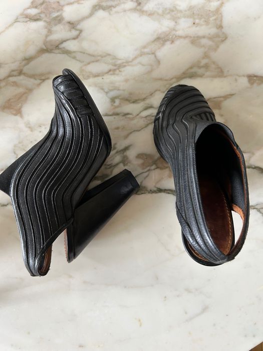 Pantofi GIVENCHY din prezentare de moda (pret noi 7800 lei)