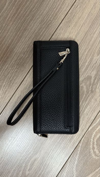 Оригинално портмоне Guess
