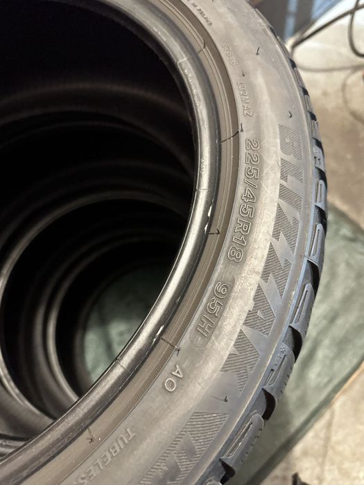 225/45 R18 95H XL - Bridgestone Blizzak LM M+S Oferta